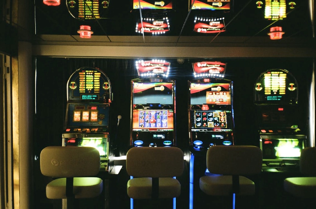 Slots meaning